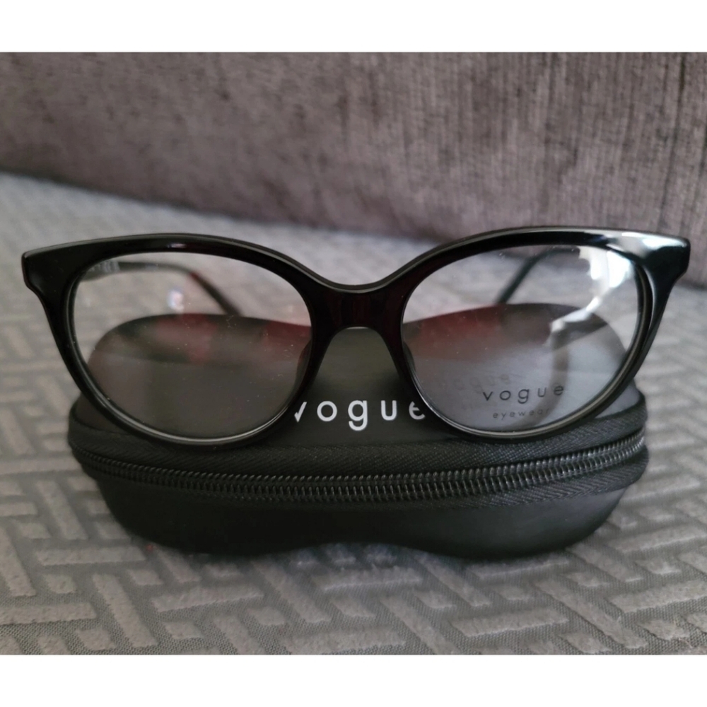 Vogue Black Cat-Eye Glasses